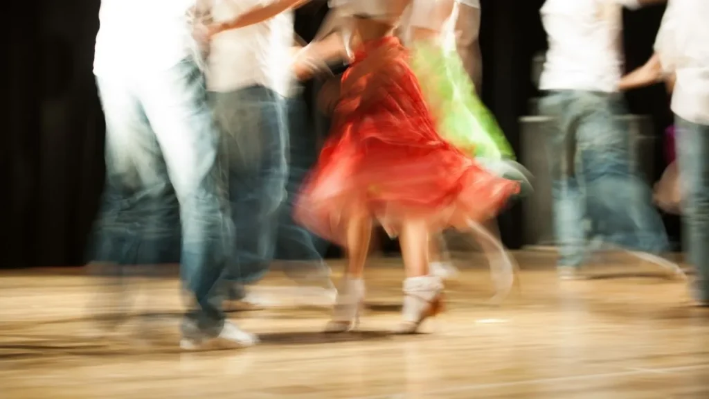a definição de dança como arte e expressão emocional