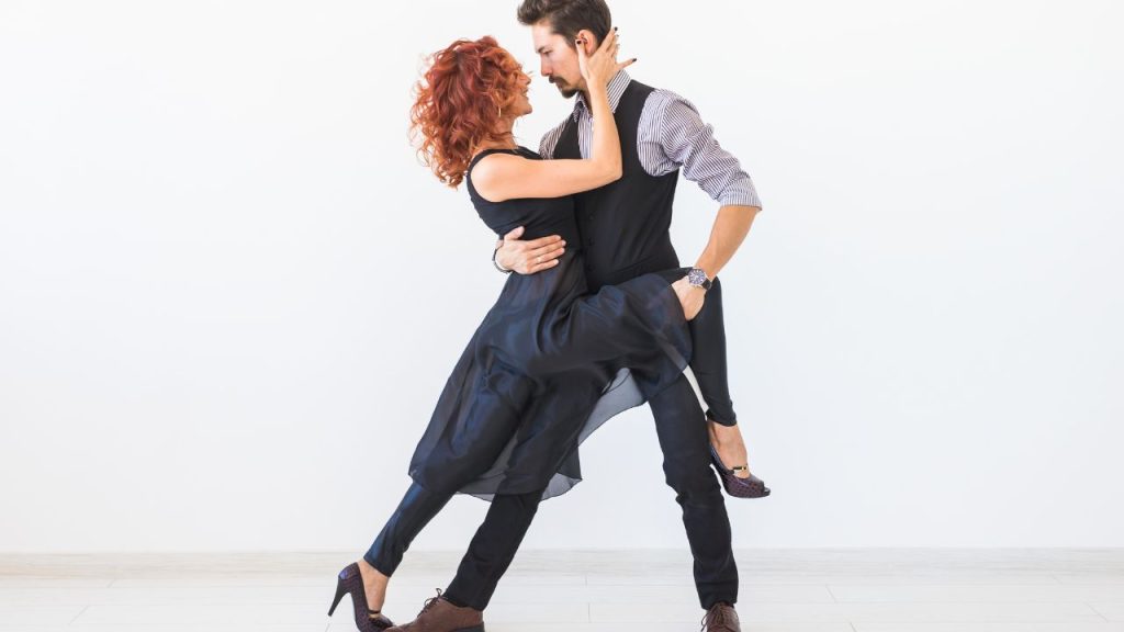 Zouk: a sensualidade e a conexão da dança caribenha