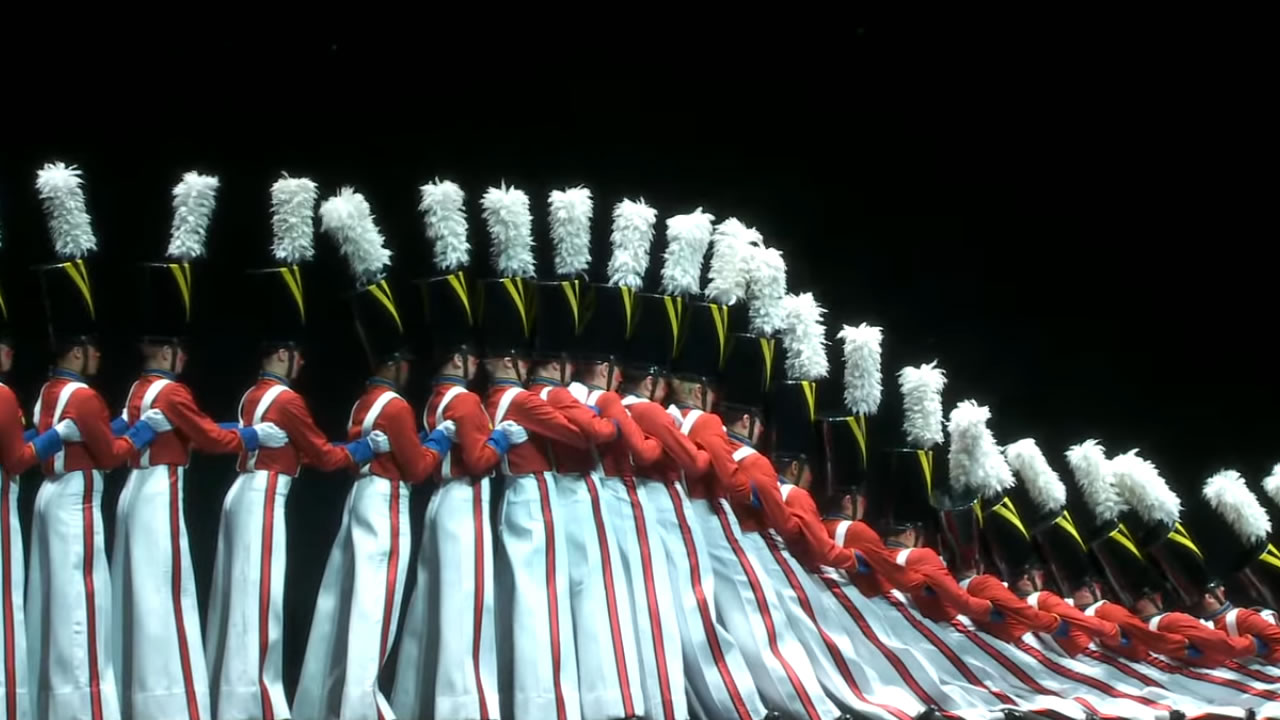 As Rockettes e o Christmas Spectacular: A história da precisão na dança comercial