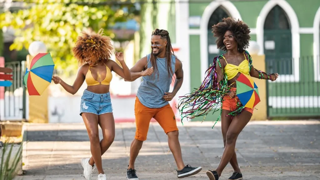 Danças Folclóricas Brasileiras: uma viagem pelo Frevo, Carimbó e Maracatu
