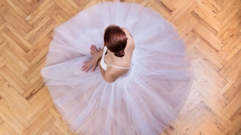 Coque e penteados para dança: tutoriais para fixação extrema em palco