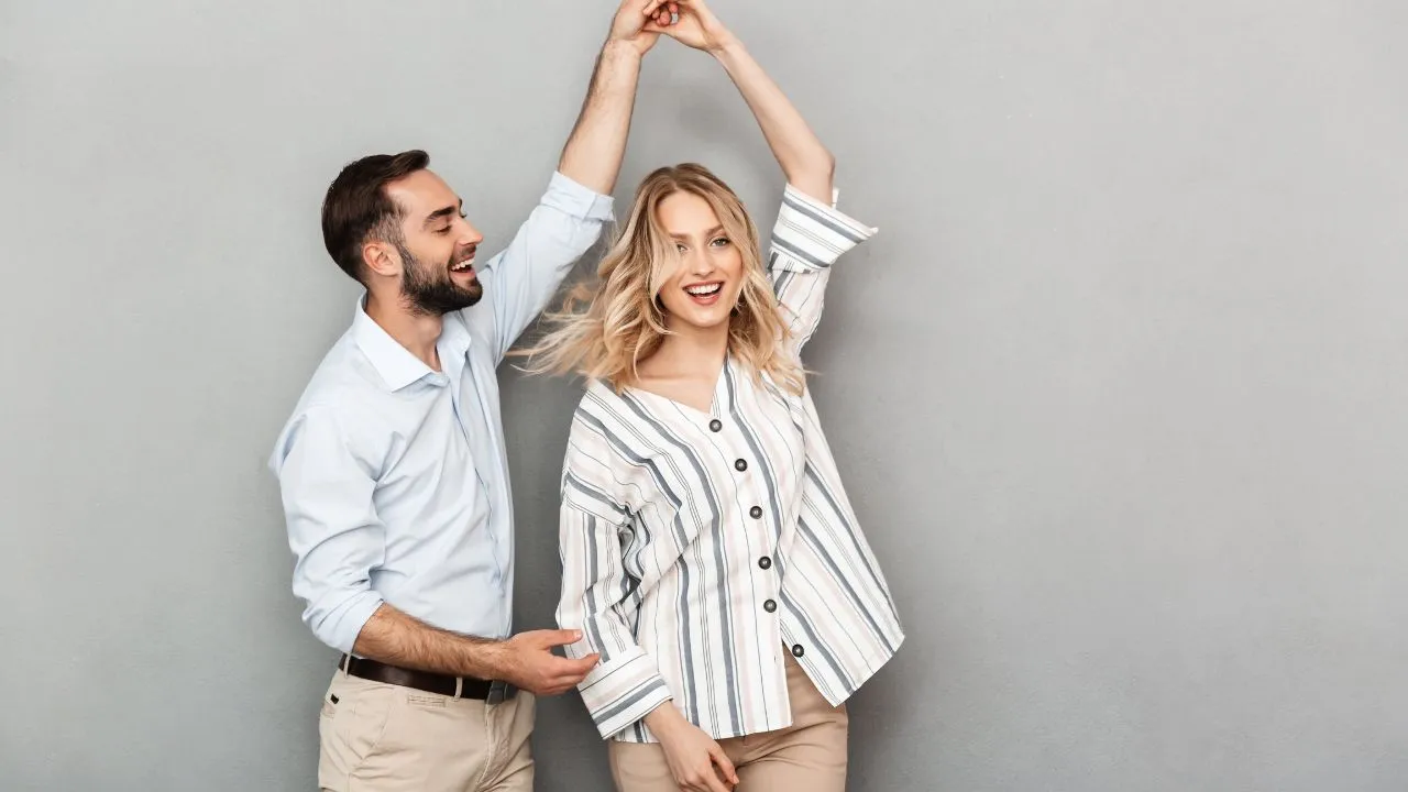 Por que casais que dançam juntos são mais felizes?